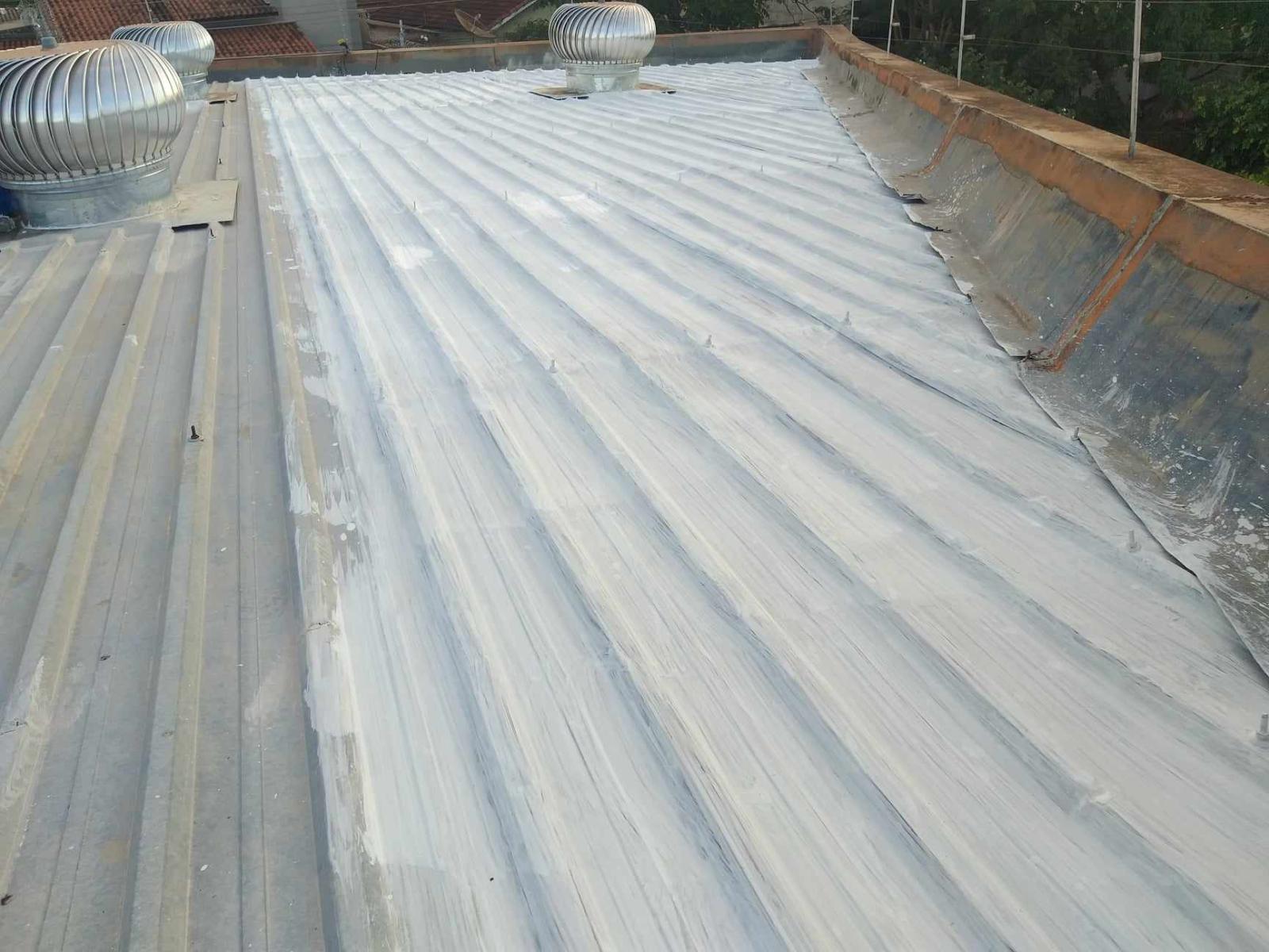 Impermeabilização e isolamento térmico, para telhados e coberturas.