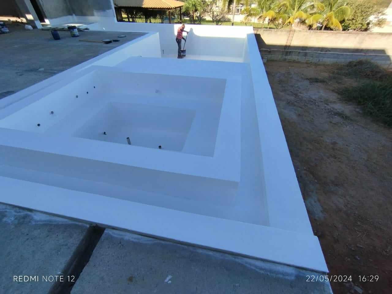 Impermeabilização de piscina com borracha liquida e bidim.