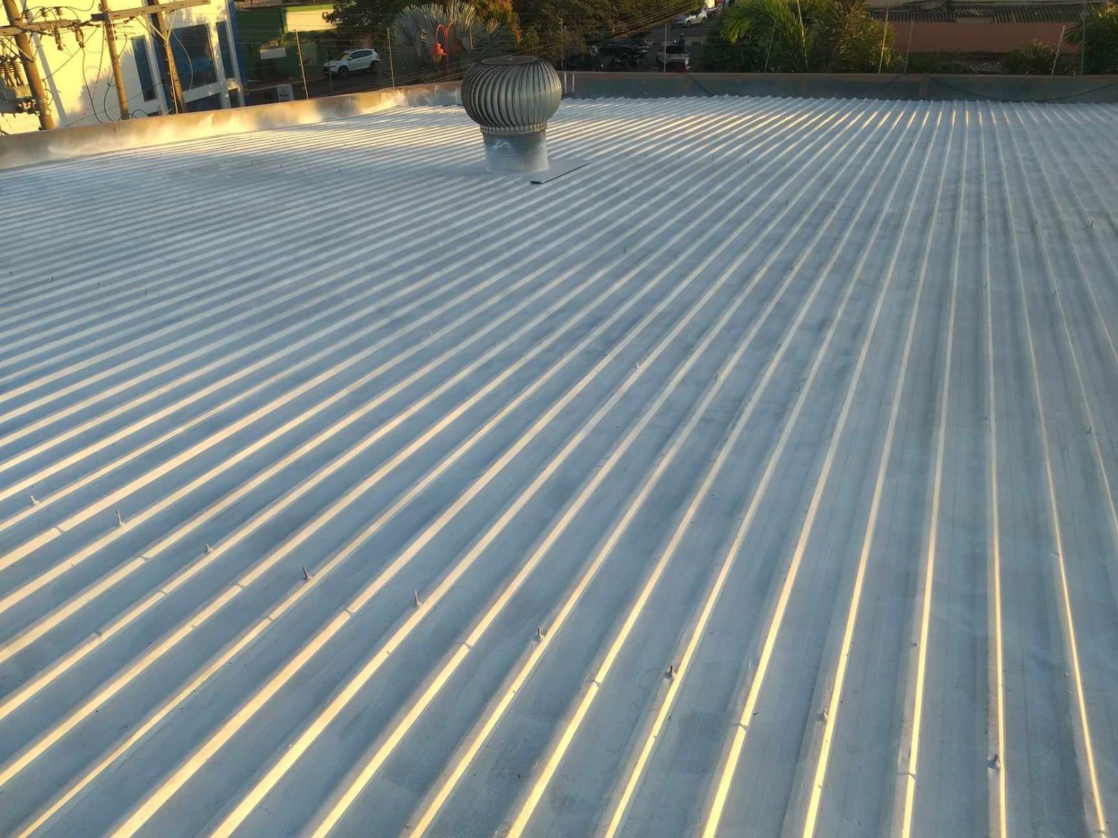 Impermeabilização e isolamento térmico, para telhados e coberturas com borracha liquida térmica.