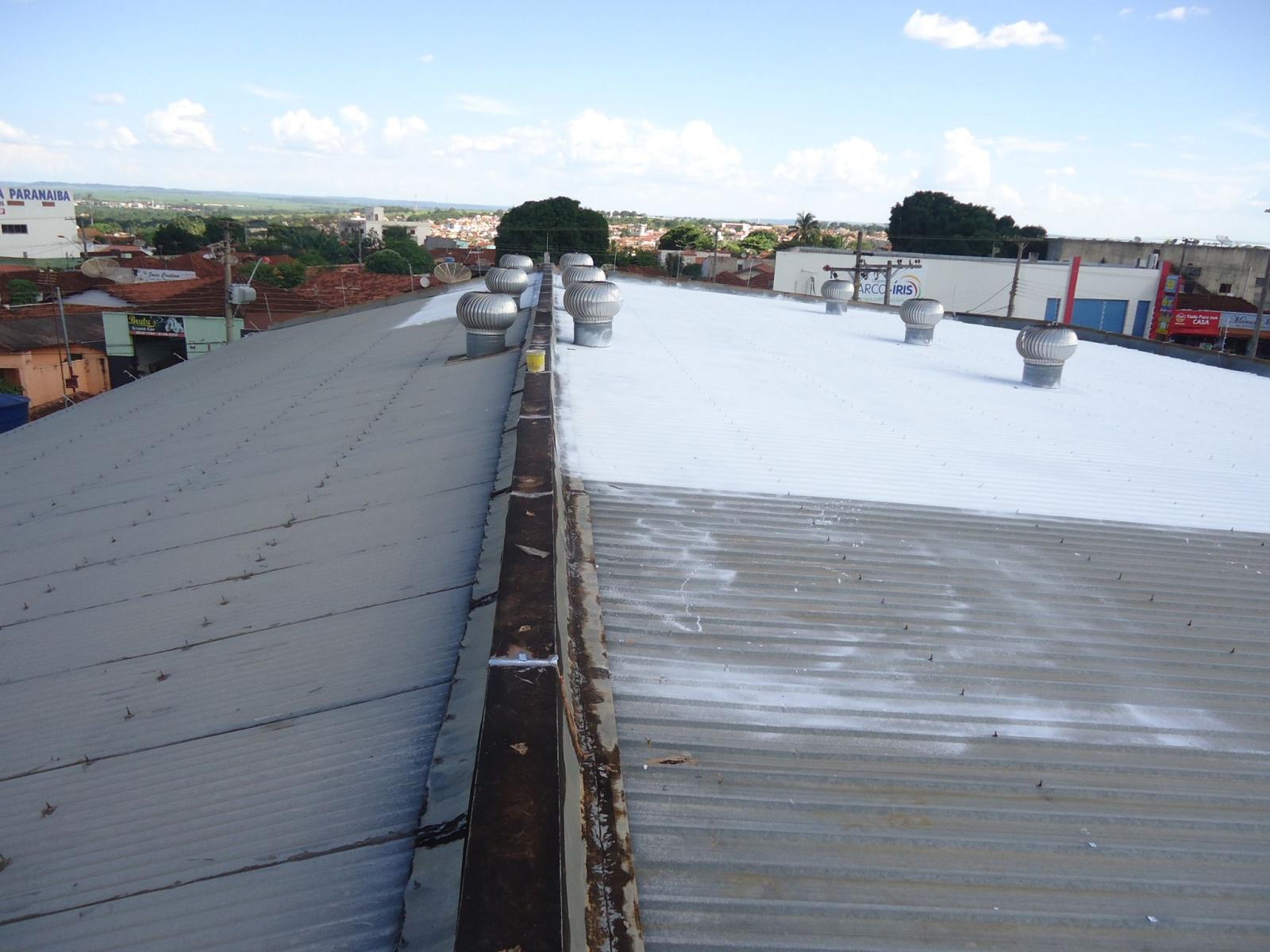 Impermeabilização e isolamento térmico, para telhados e coberturas com borracha liquida térmica e bidim.