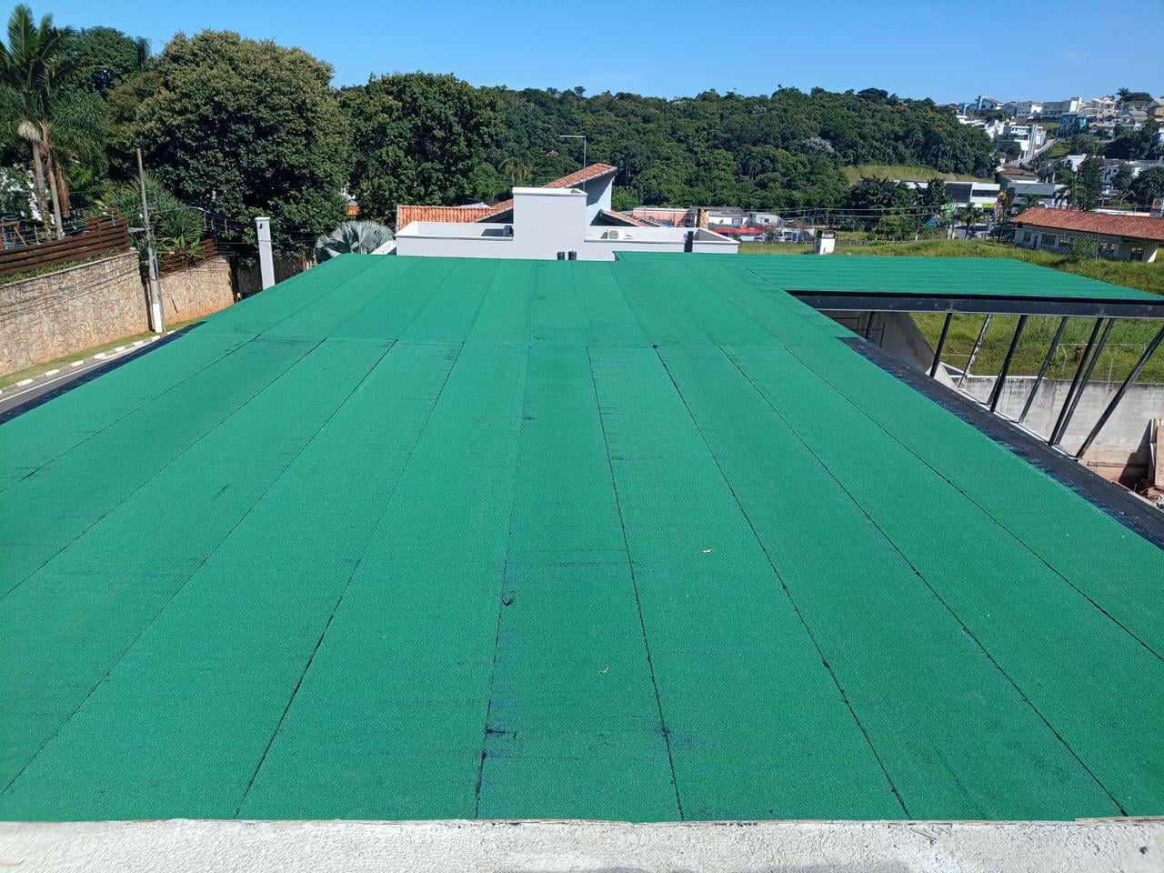 Impermeabilização de lajes e coberturas expostas.