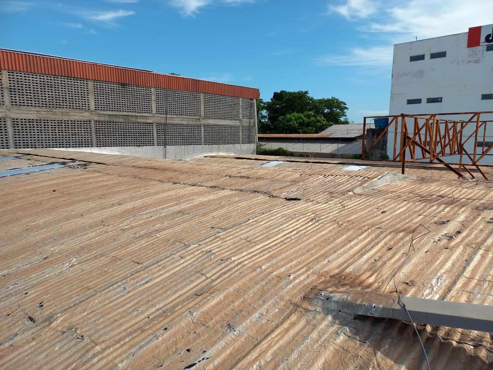 Impermeabilização e isolamento térmico, recuperação e manutenção para telhados e coberturas.