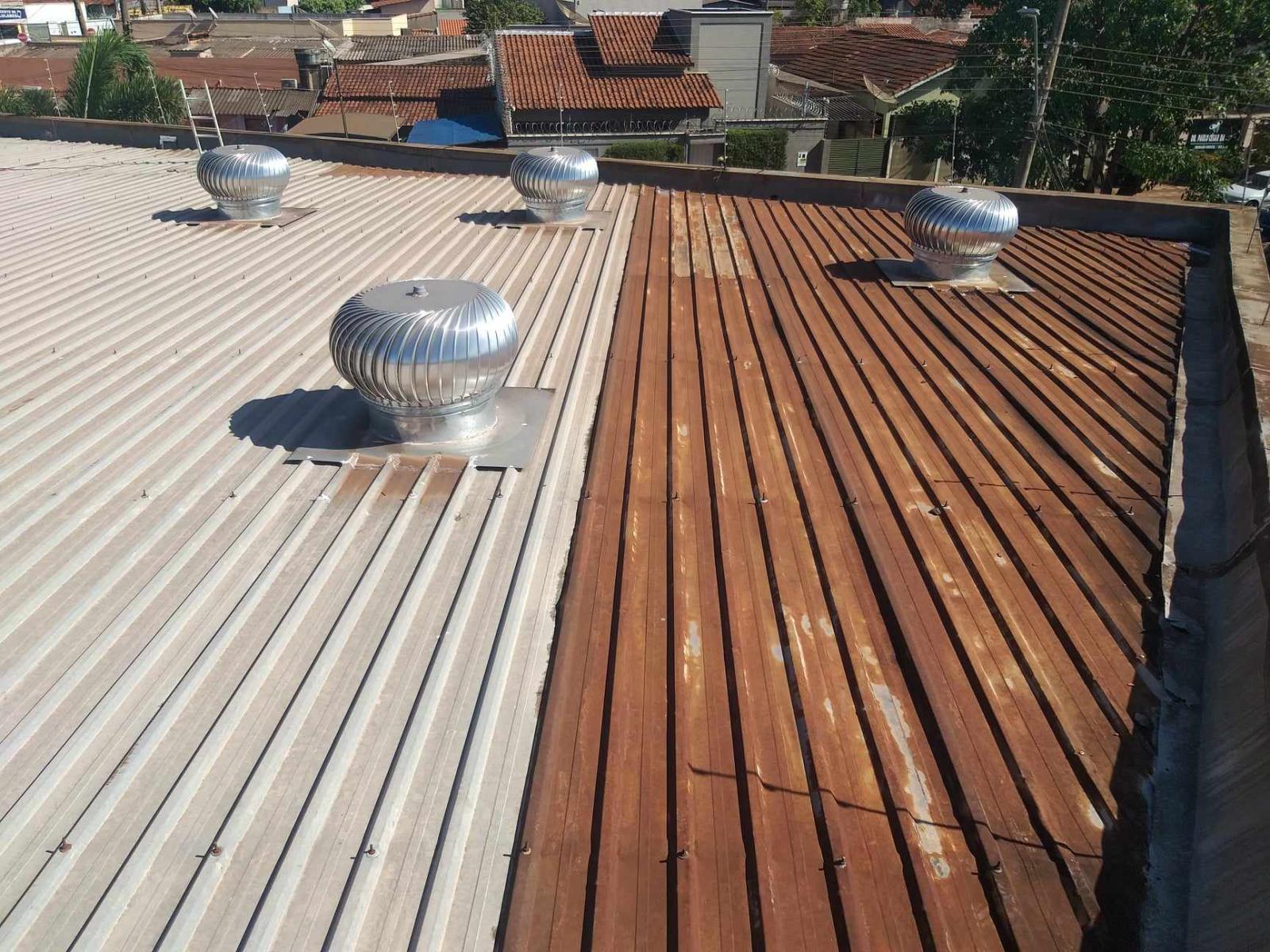 Impermeabilização e isolamento térmico, para telhados e coberturas expostas com tinta térmica emborrachada.