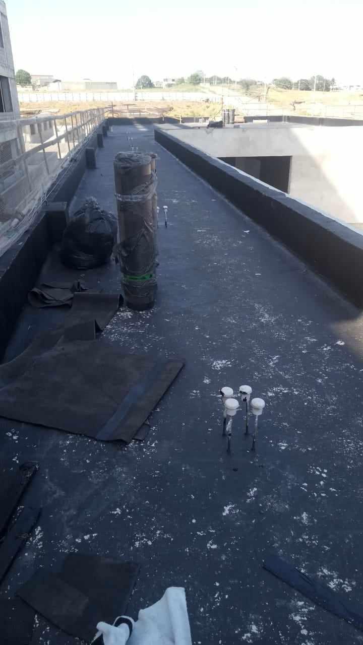 Impermeabilização de lajes e coberturas de concreto.
