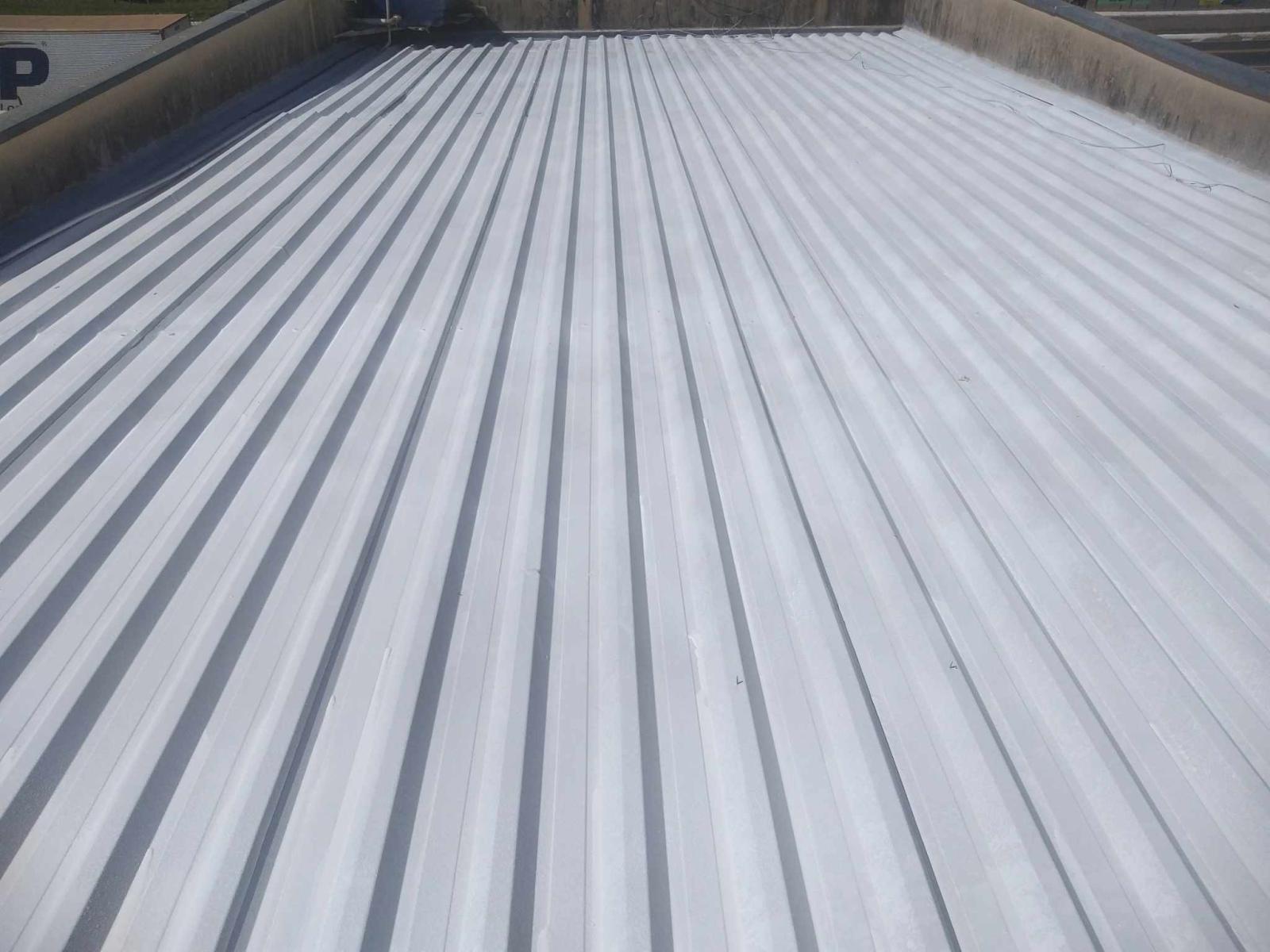 Impermeabilização e isolamento térmico, para telhados e coberturas com borracha liquida e bidim.