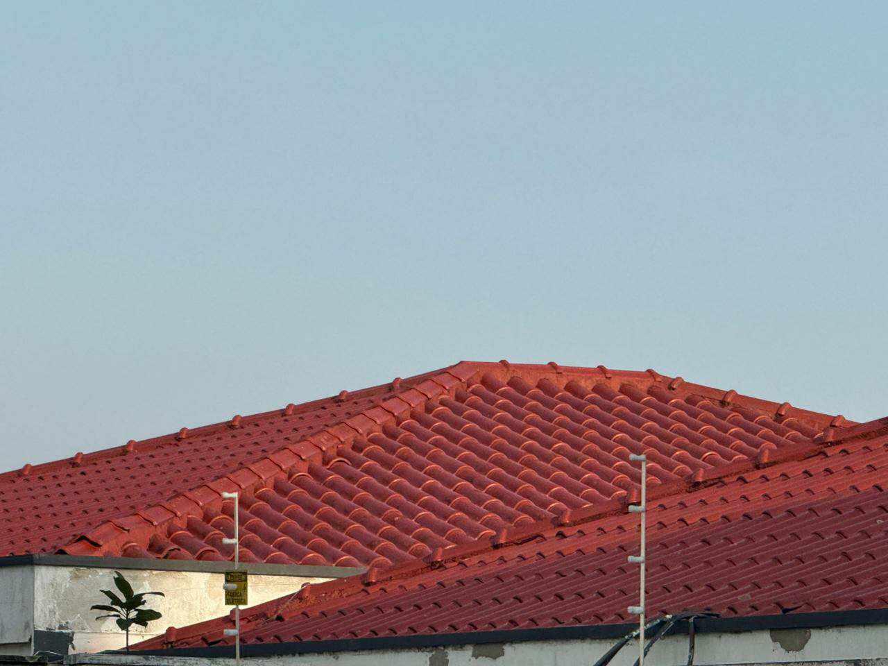 Impermeabilização e isolamento térmico, para telhados e coberturas com borracha liquida e bidim.