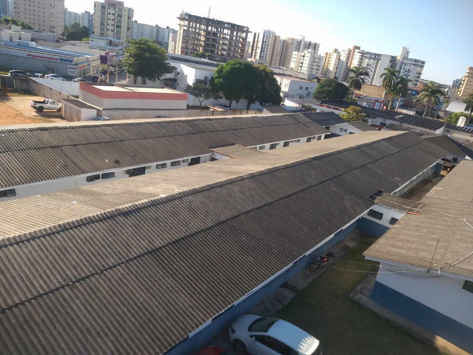 Impermeabilização e isolamento térmico, para telhados e coberturas expostas.