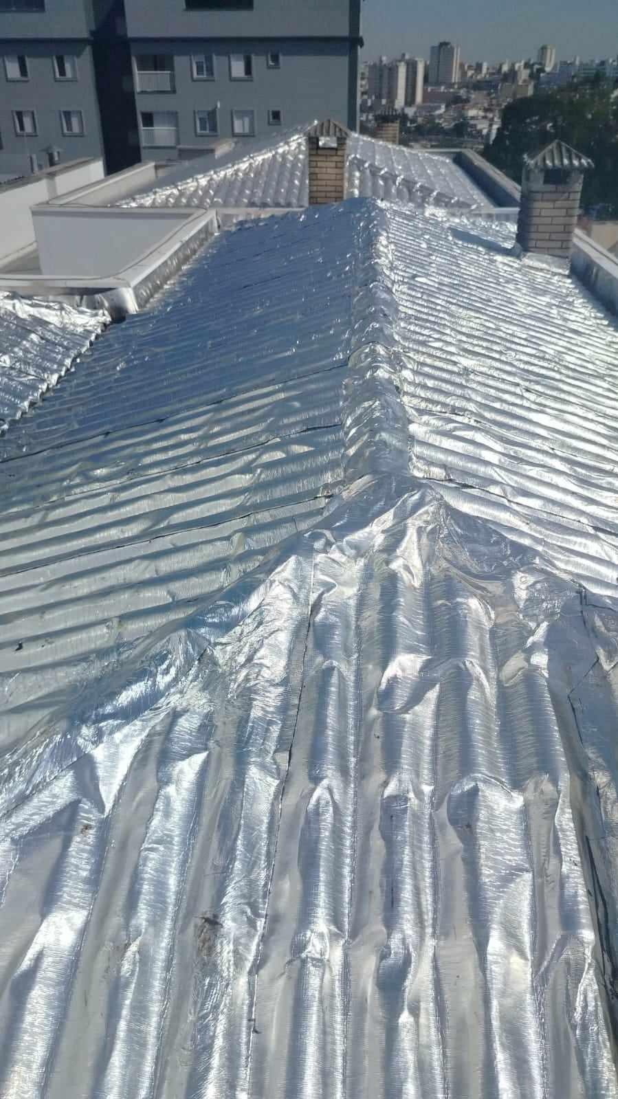 Impermeabilização e isolamento térmico, para telhados e coberturas expostas.
