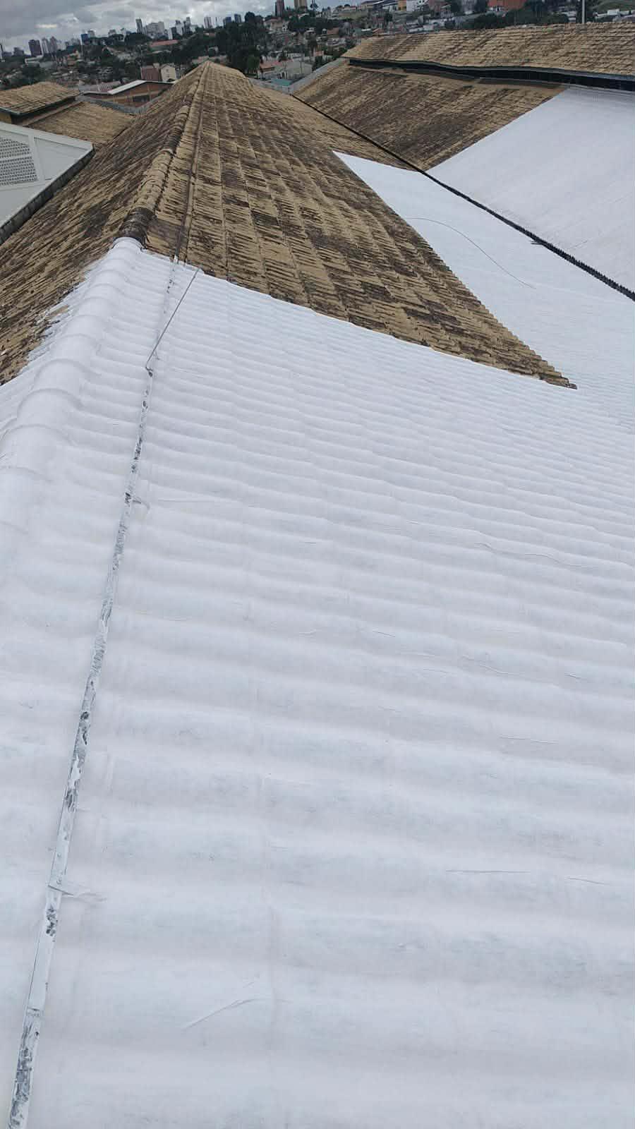 Impermeabilização e isolamento térmico, para telhados e coberturas com borracha liquida e bidim.