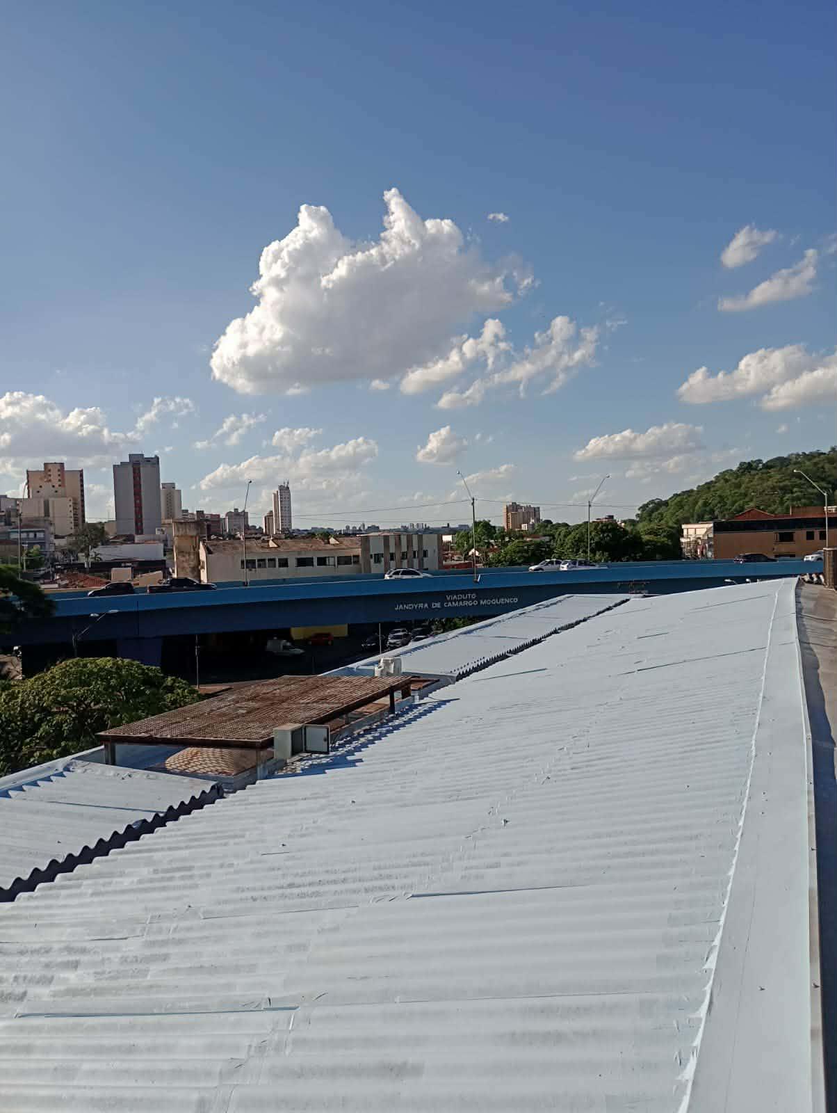 Impermeabilização e isolamento térmico, para telhados e coberturas com borracha liquida e bidim.