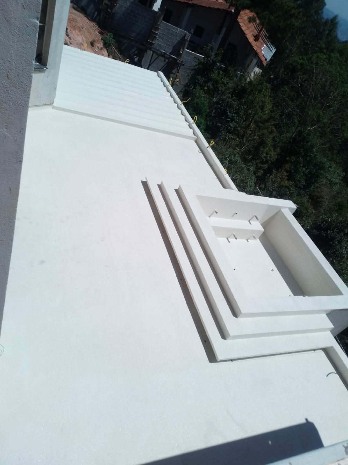 Impermeabilização de laje e piscina, com borracha liquida e bidim.