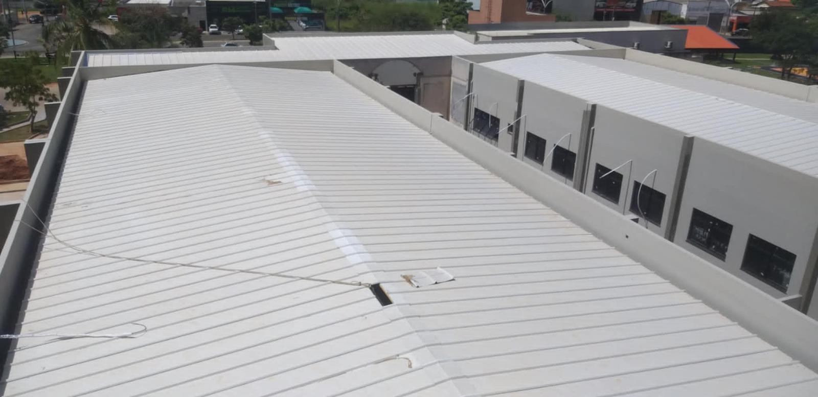 Impermeabilização e isolamento térmico, para telhados e coberturas.